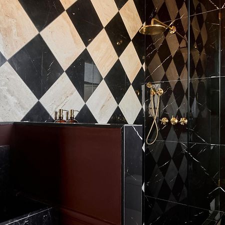 Hotel Julie Стратфорд Экстерьер фото