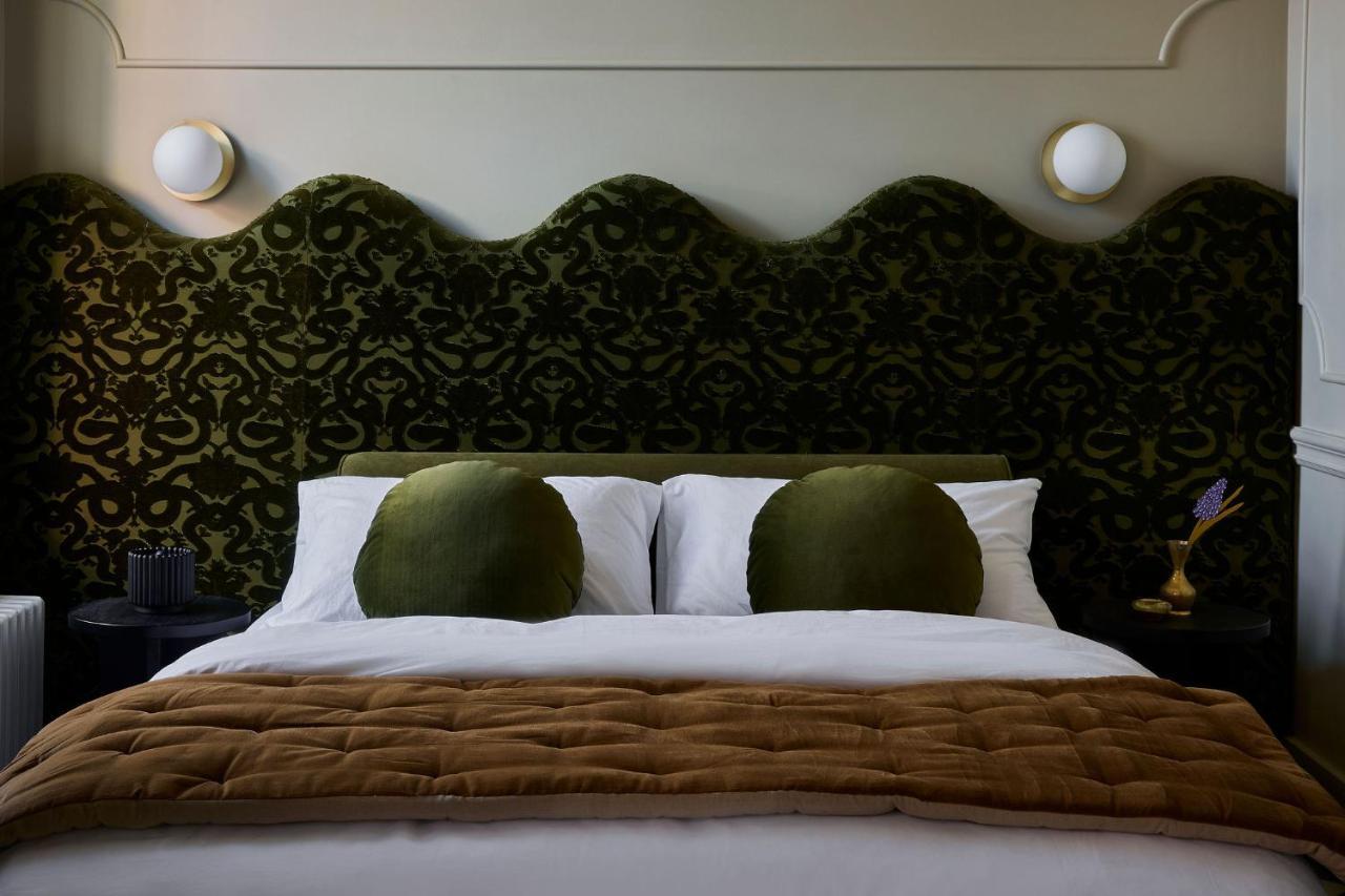 Hotel Julie Стратфорд Экстерьер фото