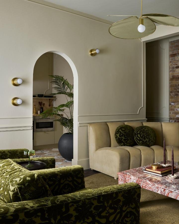Hotel Julie Стратфорд Экстерьер фото