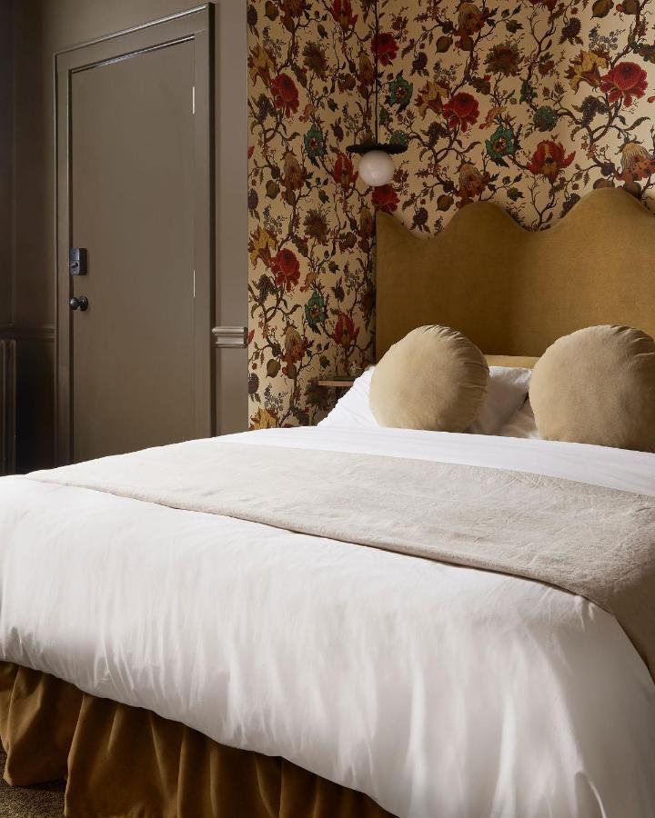 Hotel Julie Стратфорд Экстерьер фото