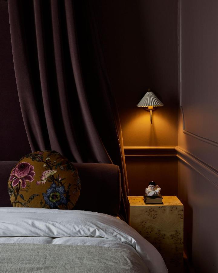 Hotel Julie Стратфорд Экстерьер фото